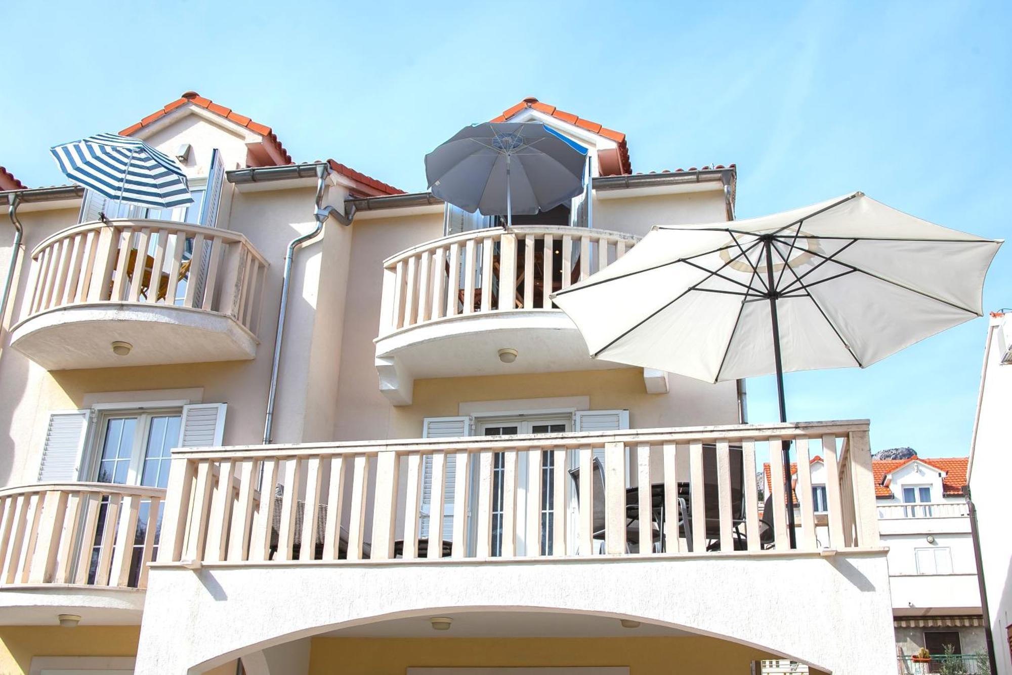 Helvetia Sunny Apartments Бол Экстерьер фото