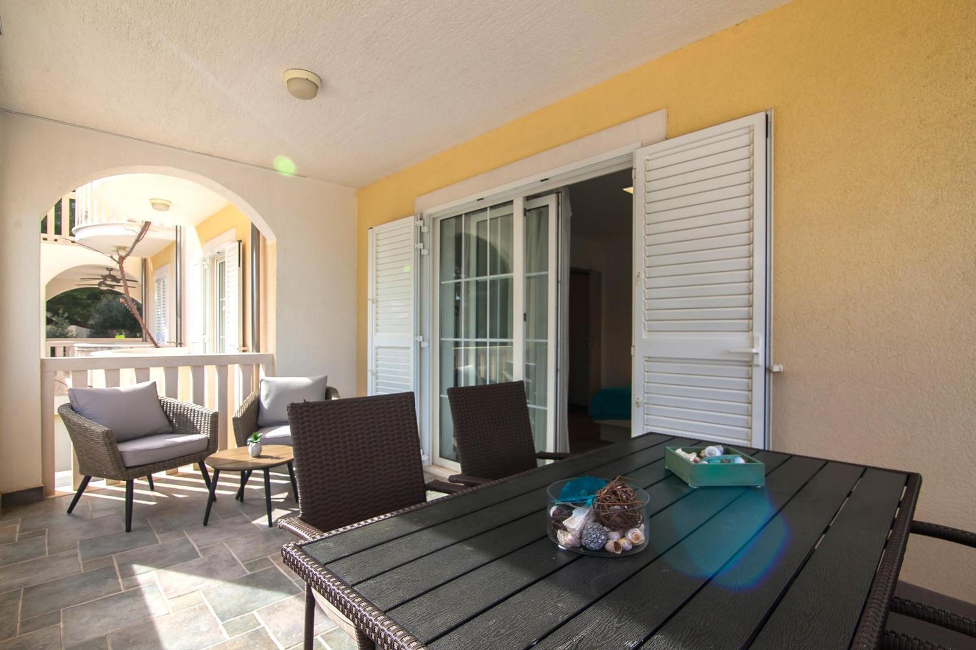 Helvetia Sunny Apartments Бол Экстерьер фото